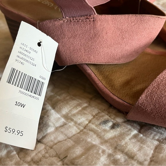 Lane Bryant brand new women’s size 10 slip on heels - Picture 2 of 5